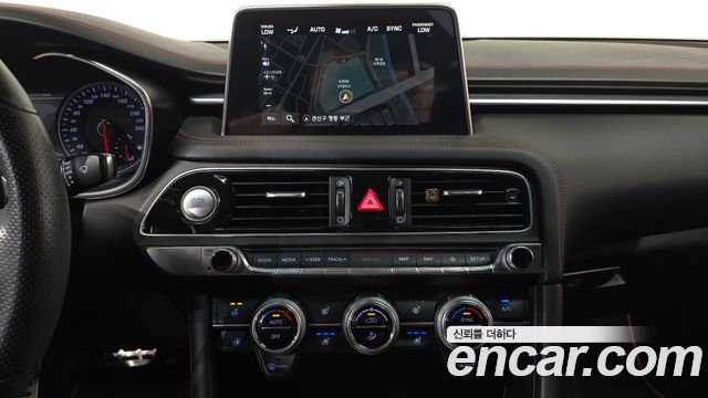 Genesis G70 2.0T AWD Sport Package 2019 — фото 12