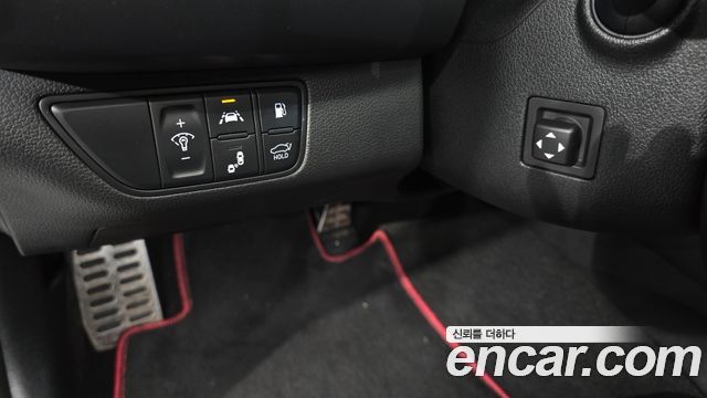 Genesis G70 2.0T AWD Sport Package 2019 — фото 19