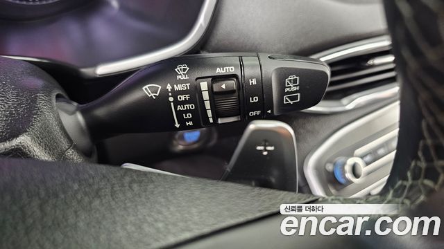 Hyundai Santa Fe Diesel 2.2 2WD Prestige 2022 — фото 19