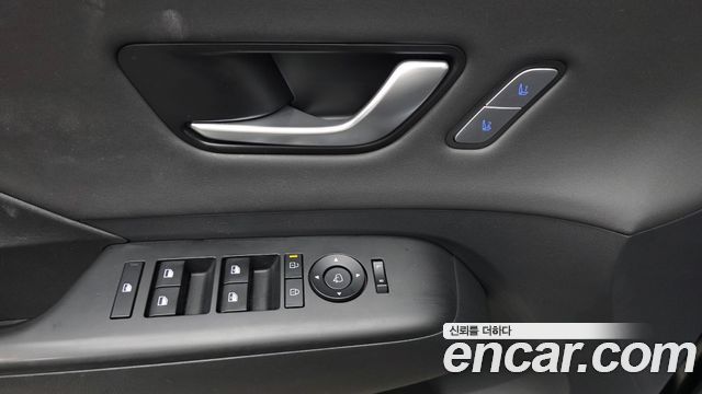 Hyundai Kona (SX2) Gasoline 2.0 2WD Inspiration 2023 — фото 12