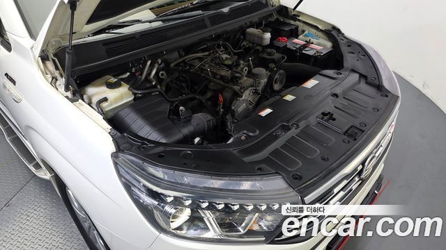 KG Mobility (SsangYong) Korando Turismo 4WD TX 9-seater 2018 — фото 6