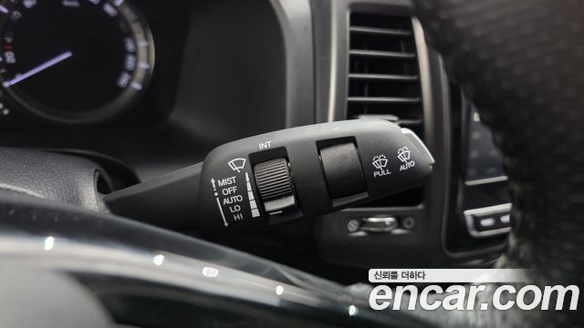 KG Mobility (SsangYong) Rexton Sports Khan Diesel 2.2 4WD Prestige 2021 — фото 16