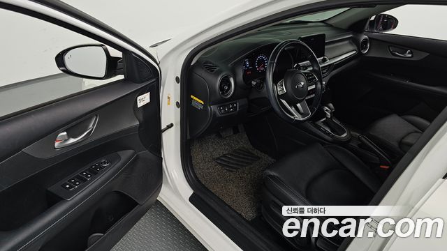 Kia K3 Prestige 2019 — фото 10
