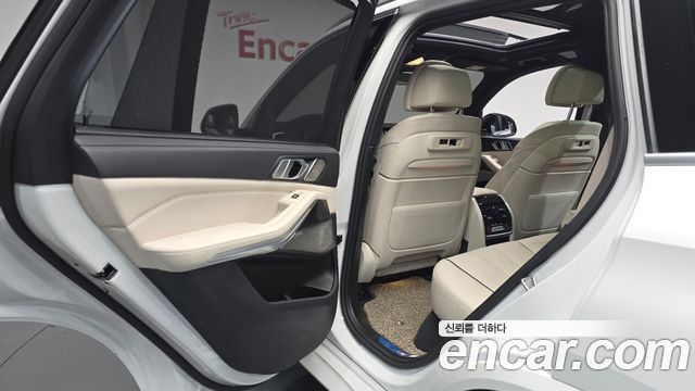 BMW X5 (G05) M50i 2022 — фото 26