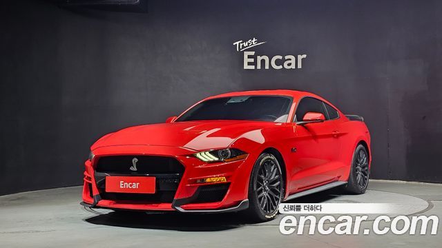 Ford Mustang GT Coupe 2019 — фото 1