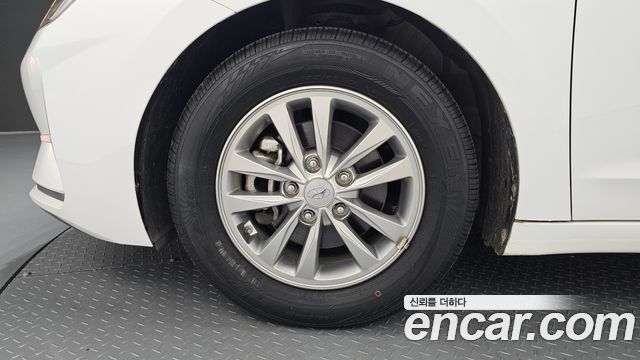 Hyundai Avante (AD) 1.6 Style 2020 — фото 5
