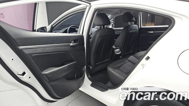 Hyundai Avante (AD) 1.6 Style 2020 — фото 12