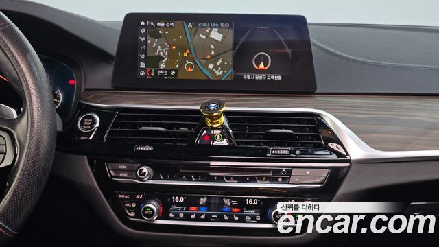 BMW 5 Series (G30) 520d M Sport Package Plus 2017 — фото 13