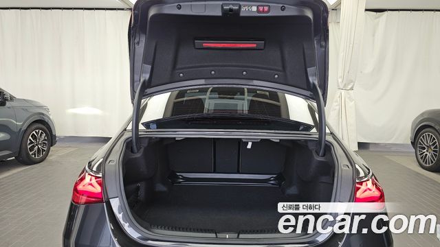 Mercedes-Benz E-Class (W214) E300 4MATIC Exclusive 2024 — фото 24