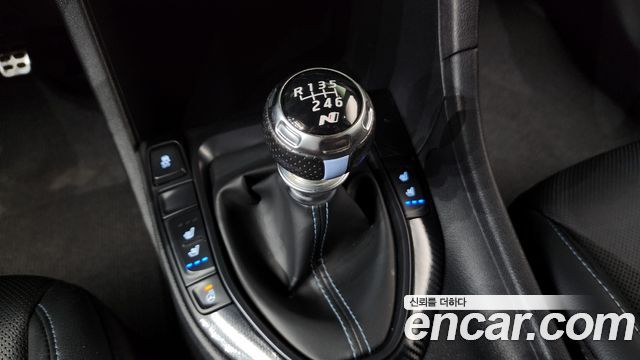 Hyundai Veloster (JS) 2.0 N 2019 — фото 9