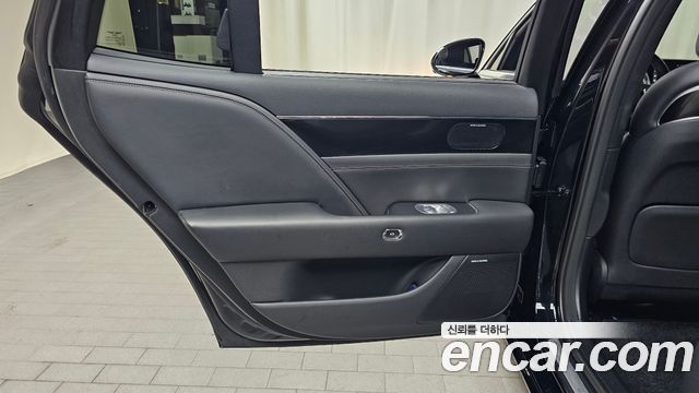 Genesis G90 (RS4) Gasoline 3.5 Turbo AWD 2022 — фото 25