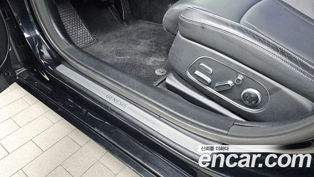 Genesis G90 (RS4) Gasoline 3.5 Turbo AWD 2022 — фото 28