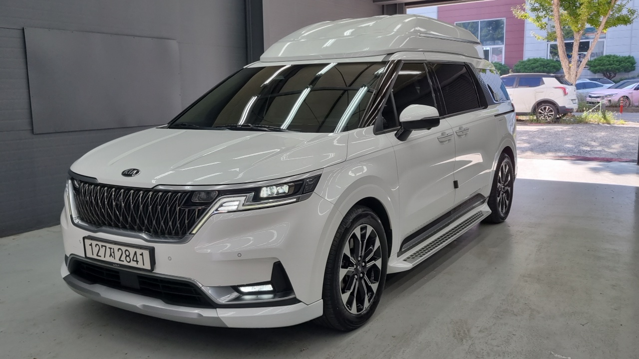 Kia Carnival (IV) Diesel 9-Seater Hi-Limousine Signature