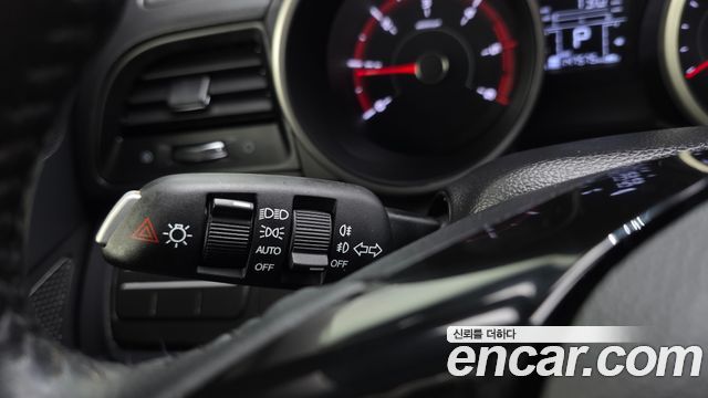 KG Mobility (SsangYong) Tivoli Air Diesel IX 2WD 2018 — фото 14