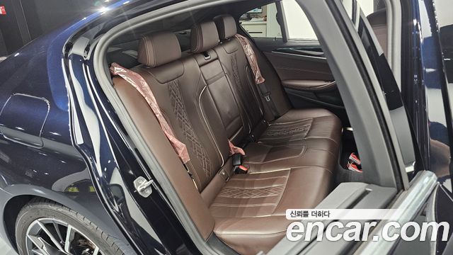 BMW 5 Series (G30) 530i M Sport Package 2022 — фото 11
