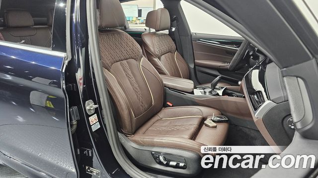BMW 5 Series (G30) 530i M Sport Package 2022 — фото 12
