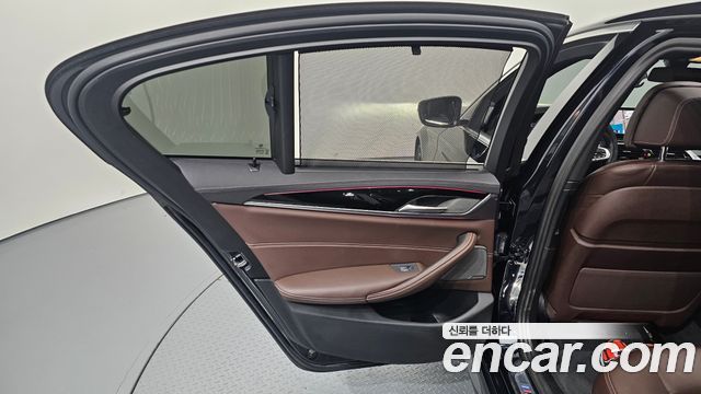 BMW 5 Series (G30) 530i M Sport Package 2022 — фото 25
