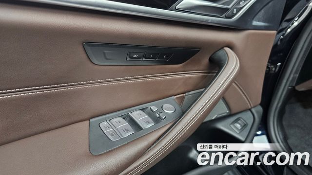 BMW 5 Series (G30) 530i M Sport Package 2022 — фото 27