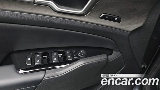 Kia Sportage (V) LPG 2.0 2WD Signature 2023 — фото 11
