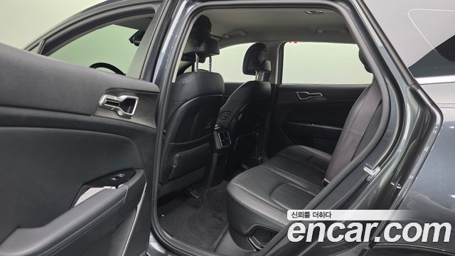 Kia Sportage (V) LPG 2.0 2WD Signature 2023 — фото 16
