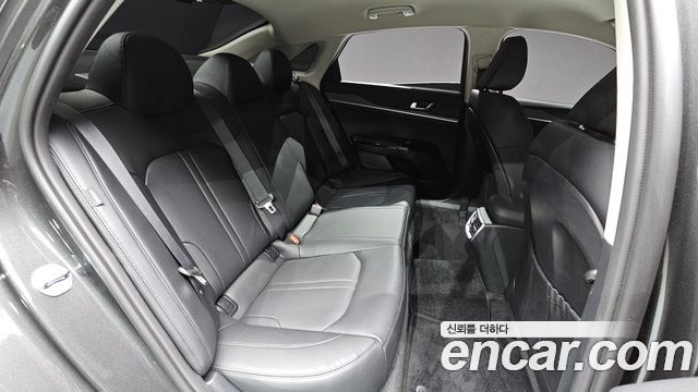 Kia K5 (III) 2.0 Noblesse 2025 — фото 19