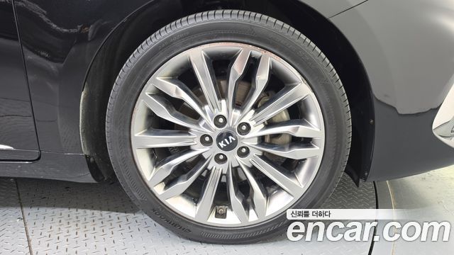 Kia K7 Premier 2.5 GDI Noblesse 2020 — фото 21