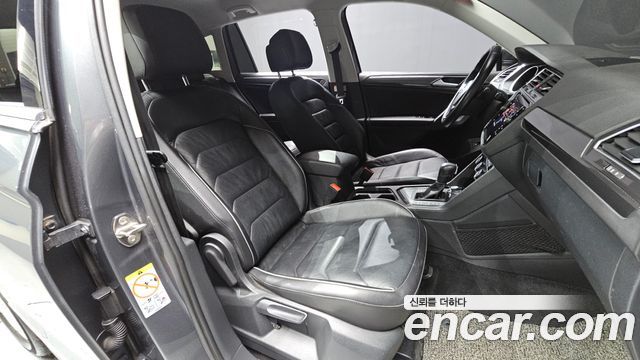 Volkswagen Tiguan (II) 2.0 TDI Premium 2020 — фото 11