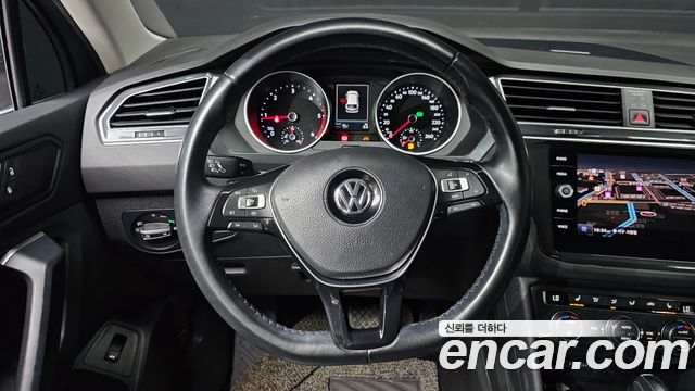 Volkswagen Tiguan (II) 2.0 TDI Premium 2020 — фото 14