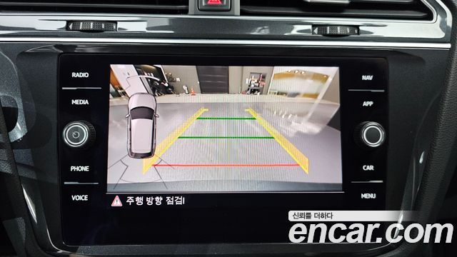 Volkswagen Tiguan (II) 2.0 TDI Premium 2020 — фото 16