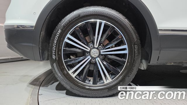 Volkswagen Tiguan (II) 2.0 TDI Prestige 2018 — фото 5