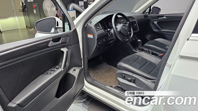 Volkswagen Tiguan (II) 2.0 TDI Prestige 2018 — фото 10