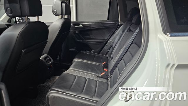 Volkswagen Tiguan (II) 2.0 TDI Prestige 2018 — фото 11