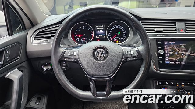 Volkswagen Tiguan (II) 2.0 TDI Prestige 2018 — фото 13