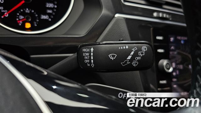 Volkswagen Tiguan (II) 2.0 TDI Prestige 2018 — фото 18