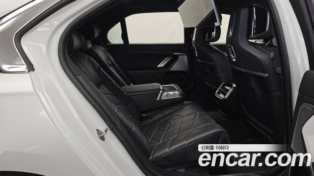 BMW 7 Series (G70) 740i xDrive M Sport 2025 — фото 16