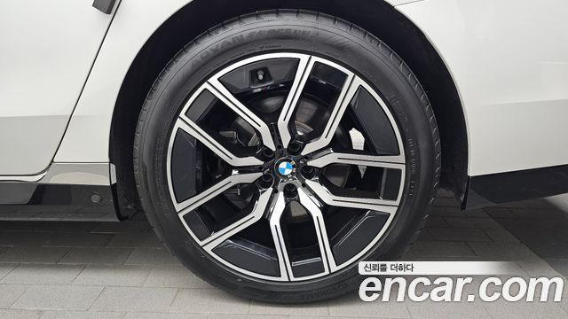 BMW 7 Series (G70) 740i xDrive M Sport 2025 — фото 27