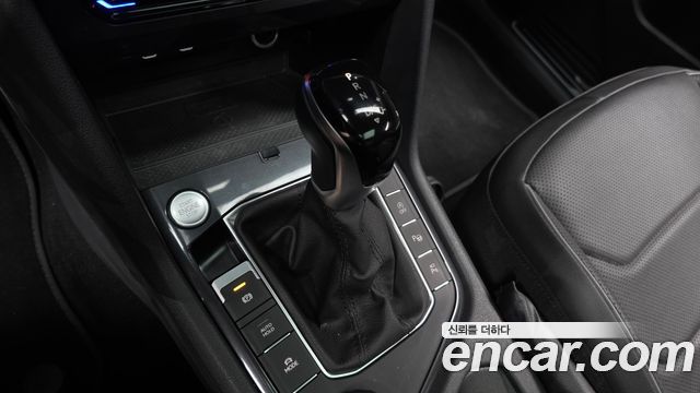 Volkswagen Tiguan Allspace 2.0 TSI Prestige 2023 — фото 9