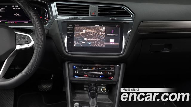 Volkswagen Tiguan Allspace 2.0 TSI Prestige 2023 — фото 14