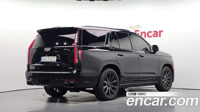 Cadillac Escalade (V) 6.2 Premium Luxury Platinum 2023 — фото 2