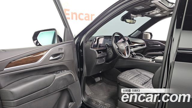 Cadillac Escalade (V) 6.2 Premium Luxury Platinum 2023 — фото 10