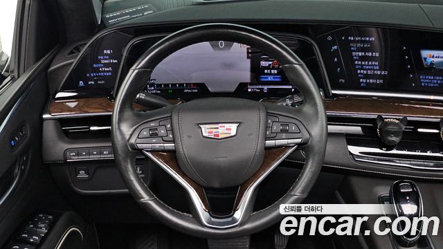 Cadillac Escalade (V) 6.2 Premium Luxury Platinum 2023 — фото 12