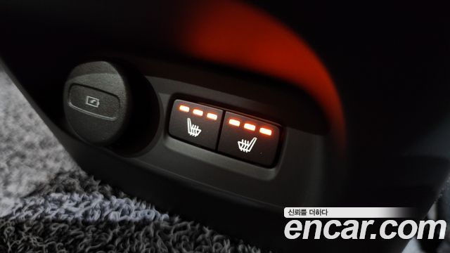 Volvo XC40 B4 Inscription 2021 — фото 19