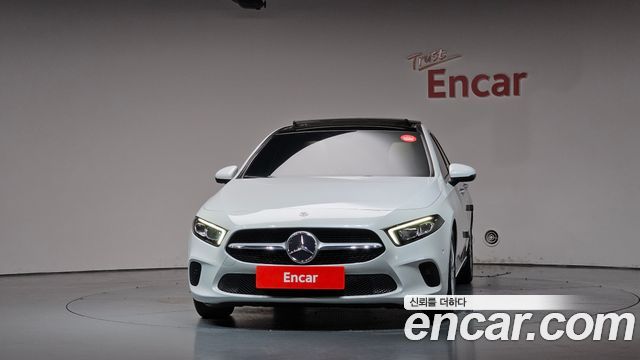 Mercedes-Benz A-Class (W177) A220 Sedan 2020 — фото 3