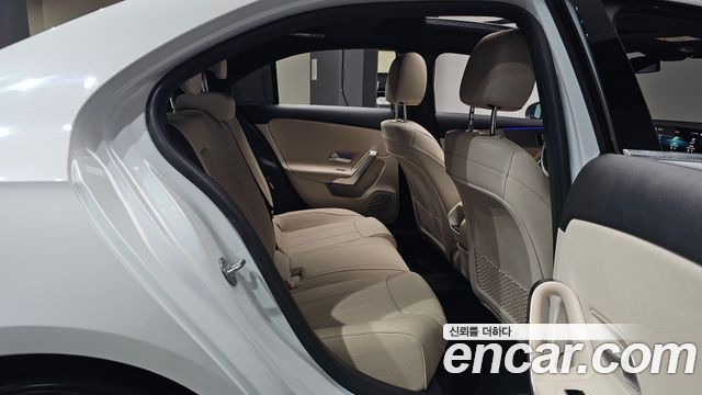 Mercedes-Benz A-Class (W177) A220 Sedan 2020 — фото 11