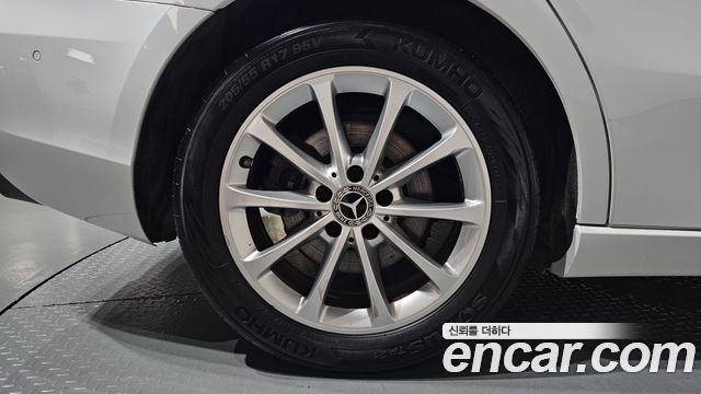 Mercedes-Benz A-Class (W177) A220 Sedan 2020 — фото 21