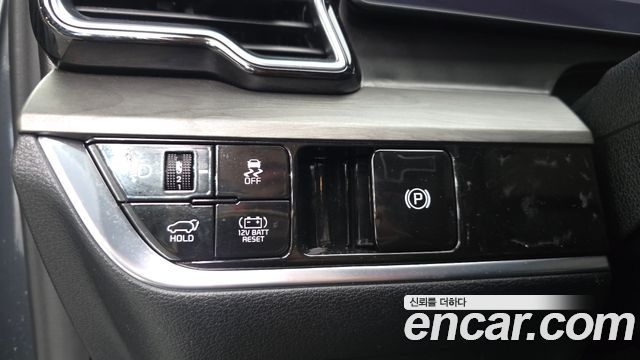 Kia Sportage Hybrid (V) 30Th Edition 4WD 2024 — фото 19