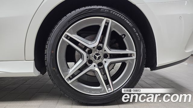 Mercedes-Benz A-Class (W177) A220 Sedan 2021 — фото 21