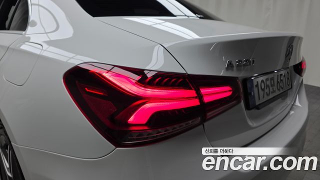 Mercedes-Benz A-Class (W177) A220 Sedan 2021 — фото 23