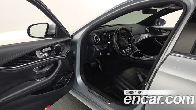 Mercedes-Benz E-Class (W213) E220d 4MATIC AMG Line 2021 — фото 10