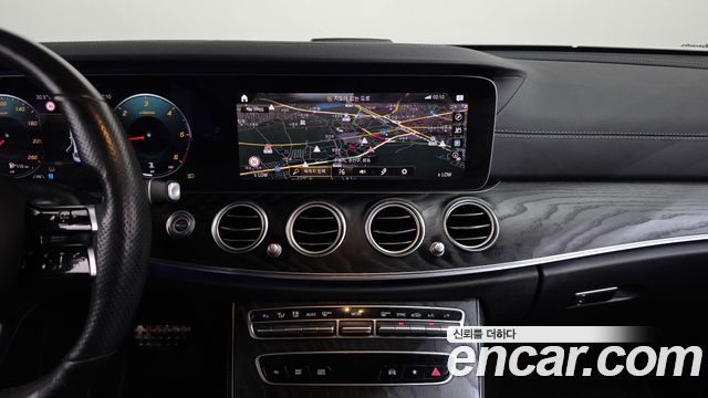 Mercedes-Benz E-Class (W213) E220d 4MATIC AMG Line 2021 — фото 12